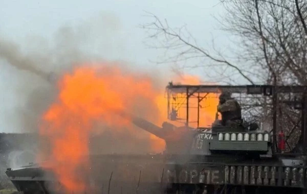 Юрий Подоляка в свежей сводке от 05.04.2025 сообщил о том, что ВС РФ штурмуют Торское с севера